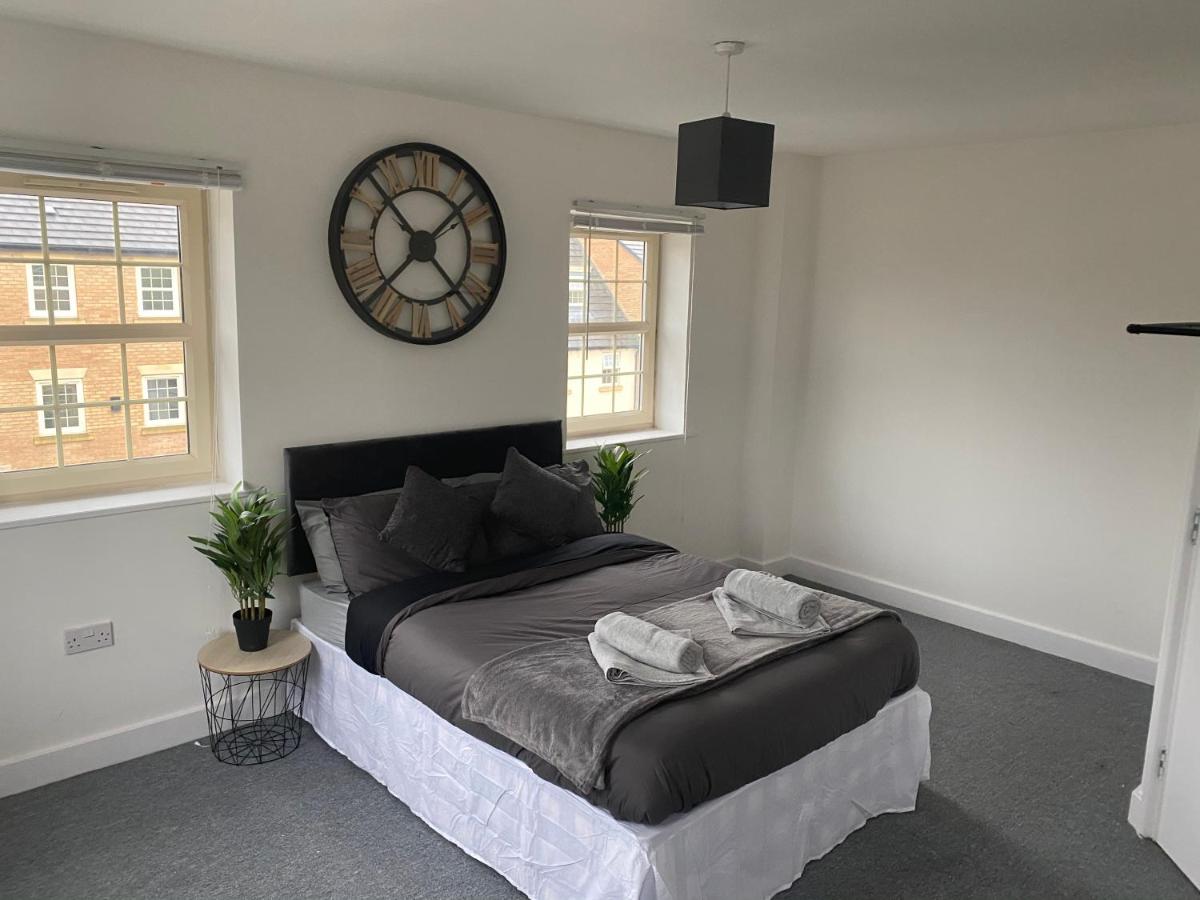 Doncaster Furnished House For Short Lets - B&B