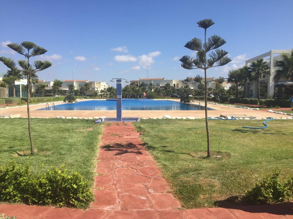 Grand appart luxueux au RDC vue piscine au complexe savannah beach que pour famille - Chambres d'hôtes Sidi Rahal