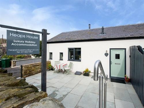 One-Bedroom Cottage