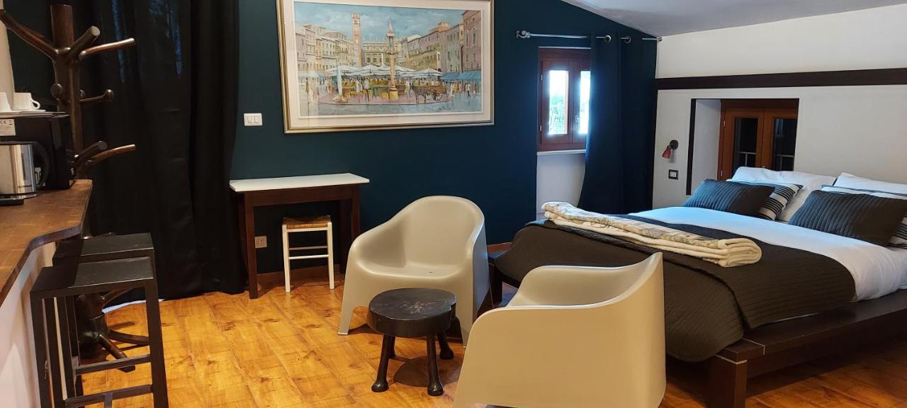 Chambre Double avec Balcon – Vue sur Lac