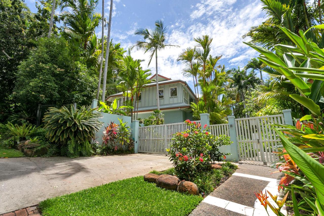 B&B Port Douglas - Seascape Holidays Villas on Murphy Street - Bed and Breakfast Port Douglas