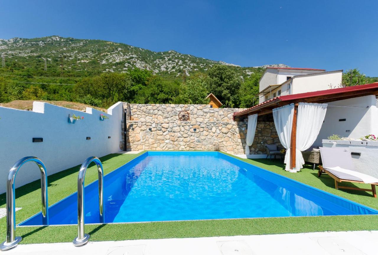 B&B Tribalj - House Bozica with sauna and pool - Bed and Breakfast Tribalj