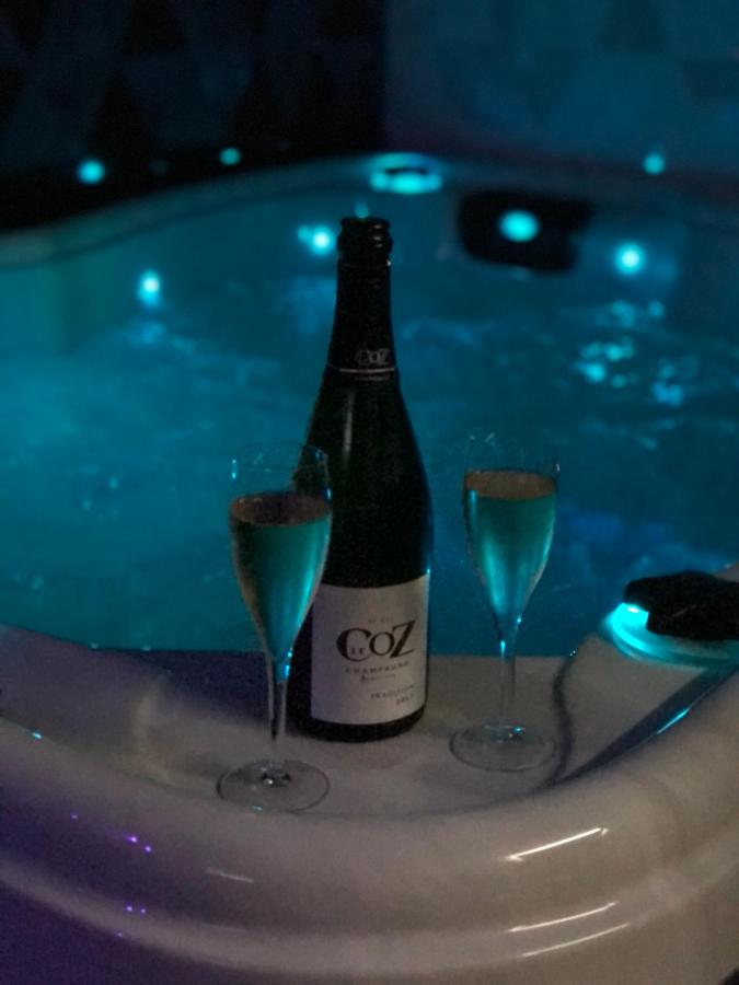 Suite with Hot Tub