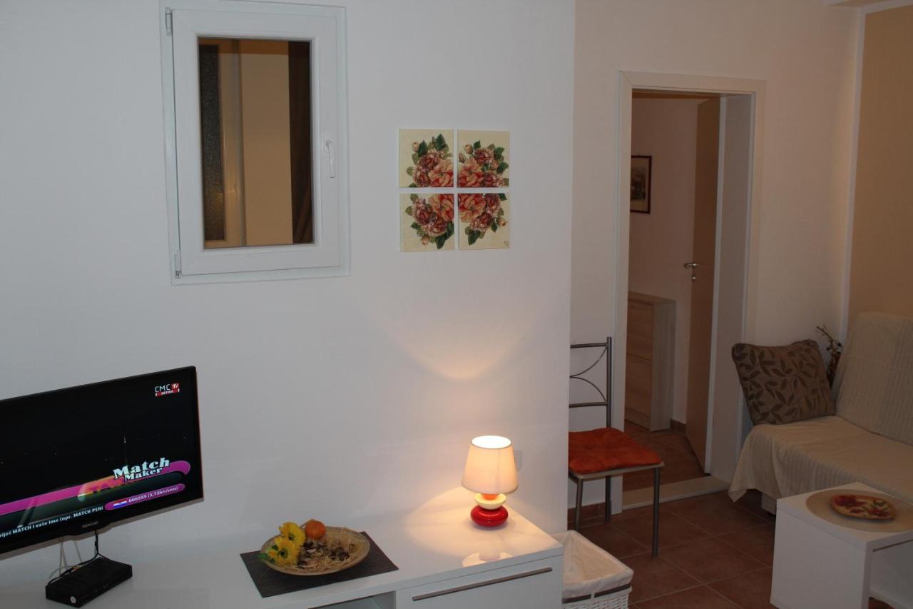 One-Bedroom Apartment (2 Adults) -Trtarska 4