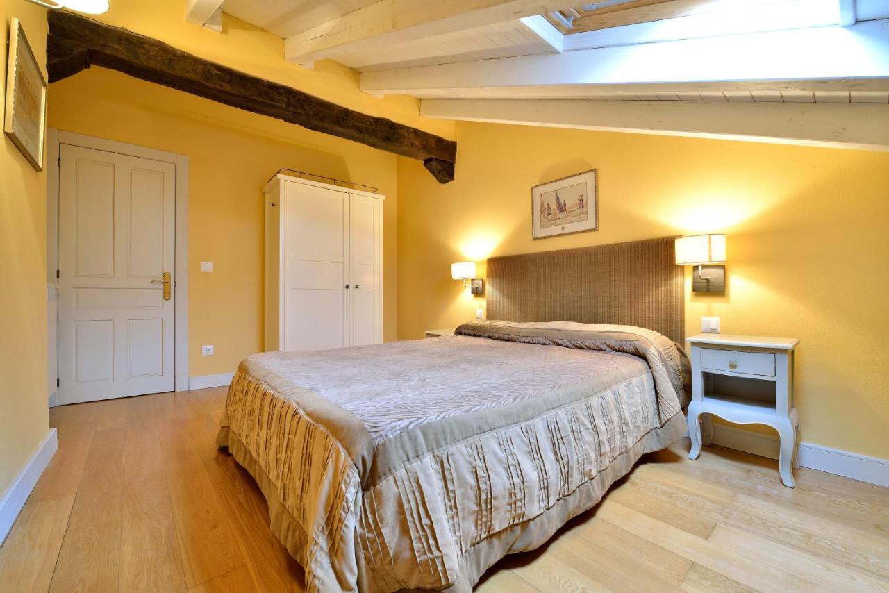 Superior One-Bedroom Apartment