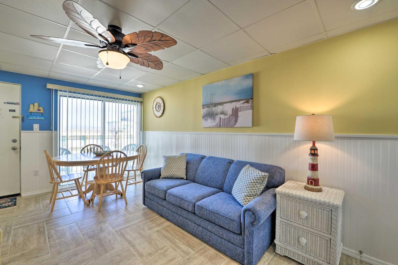 B&B Wildwood Crest - Updated Oceanside Condo - 5 Miles to Cape May! - Bed and Breakfast Wildwood Crest