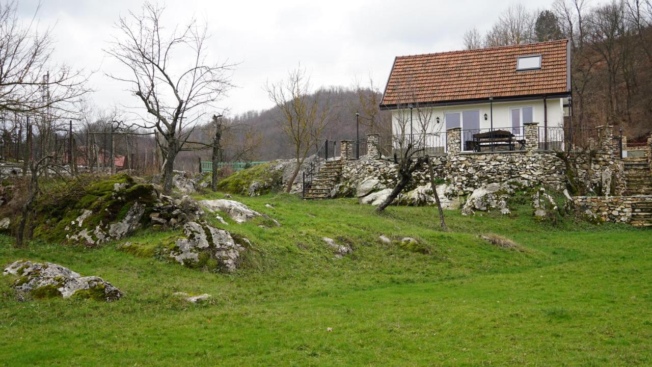 Вила Перуле Villa Perule - Handmade cozy wooden villa in the Rhodope mountain - B&B
