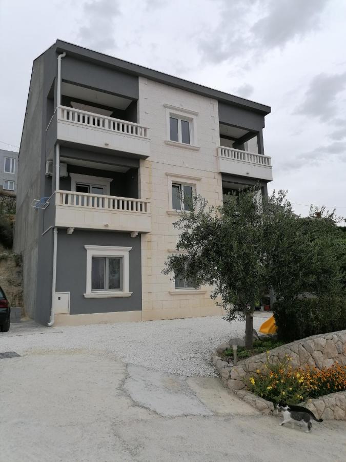 Apartments Dinko - Bed and Breakfast