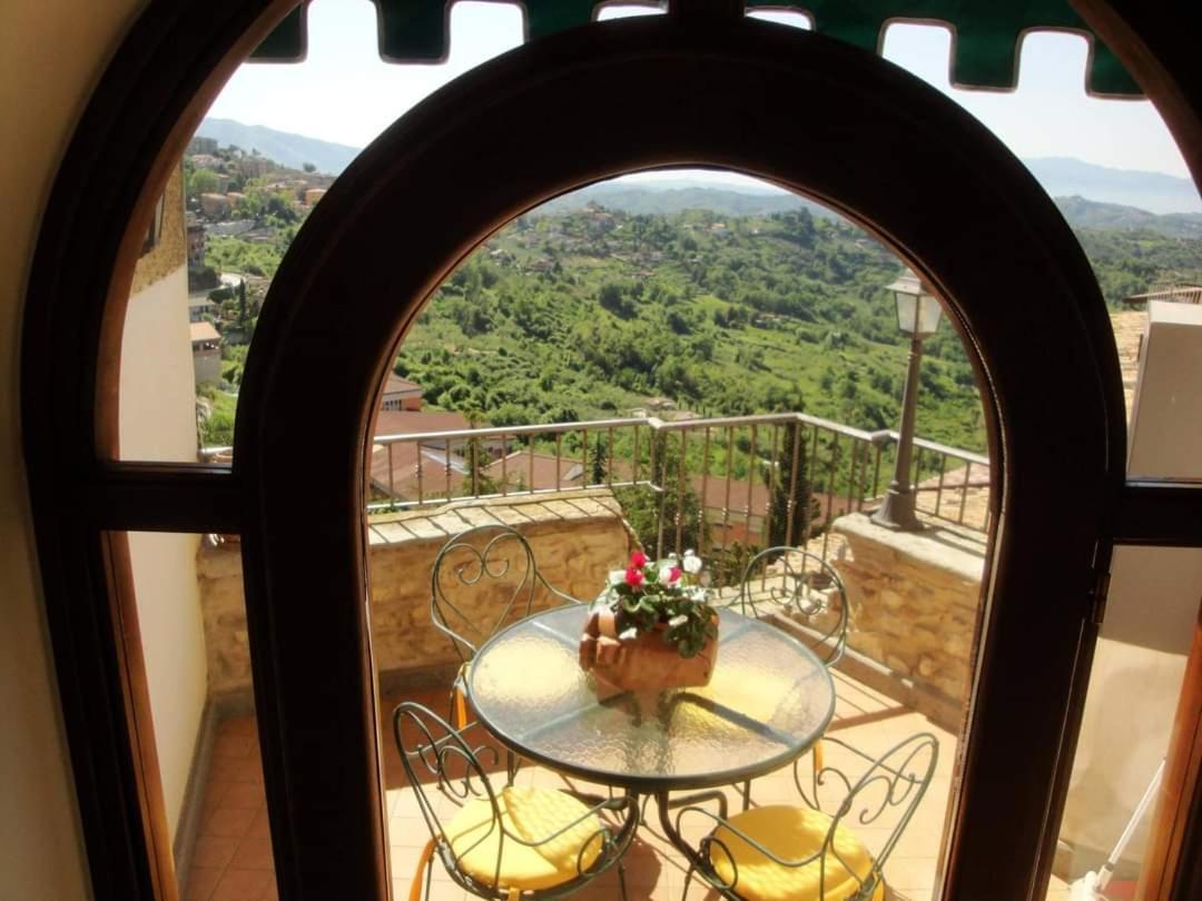 La Loggetta di Apricus - Bed and Breakfast Olevano Romano