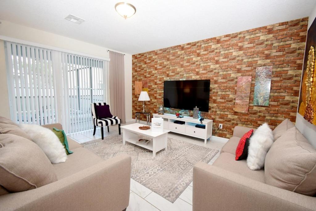 Luxury Pool Home, Spa, Grill- 1664St - B&B Kissimmee