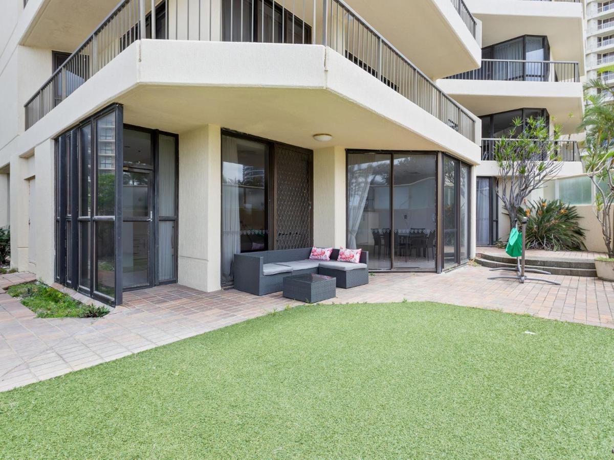 Spacious 3 Bedroom Family Apartment - B&B