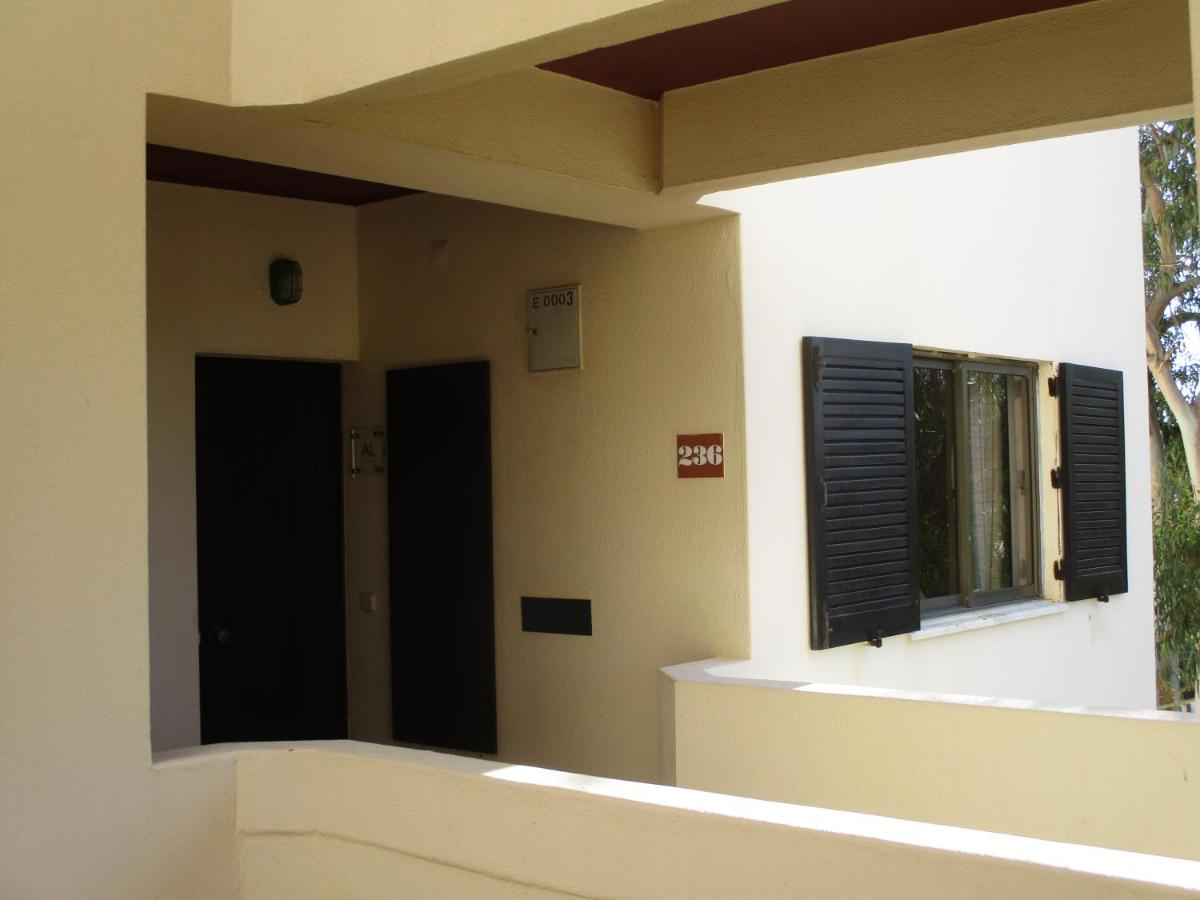 Dona Ana Beach Lagos - Cozy Flat - B&B
