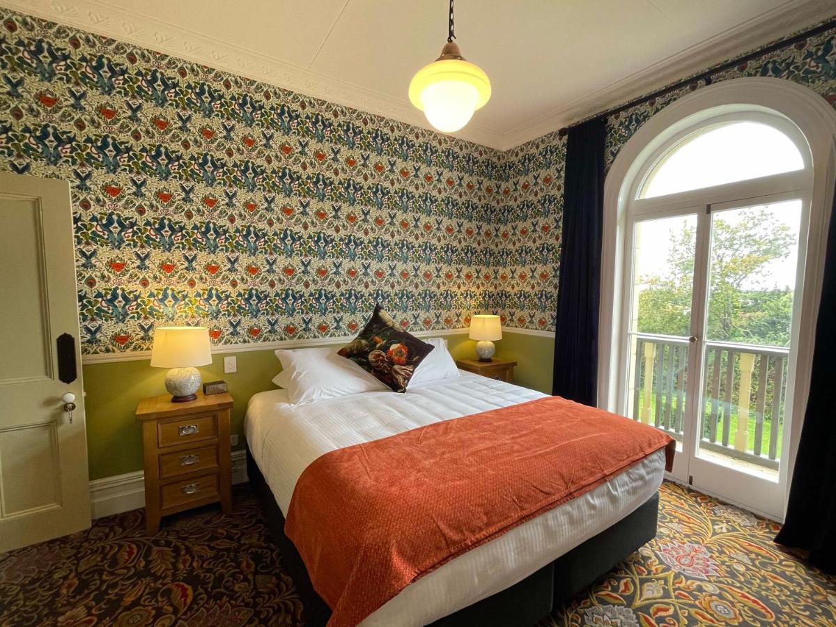 Deluxe Doppel-/Zweibettzimmer mit Balkon