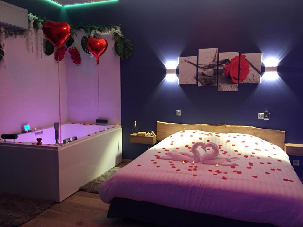 B&B Maisons-Alfort - L EDEN et sa love room avec balnéothérapie - Bed and Breakfast Maisons-Alfort