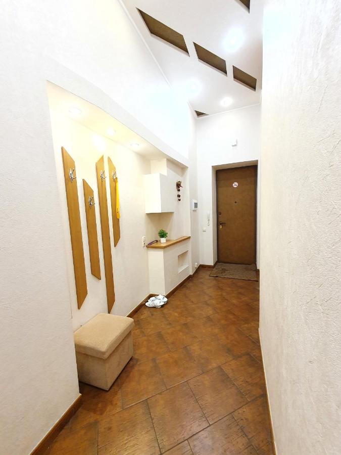 Inn Home Apartments - Pechersk area - B&B Kyiv