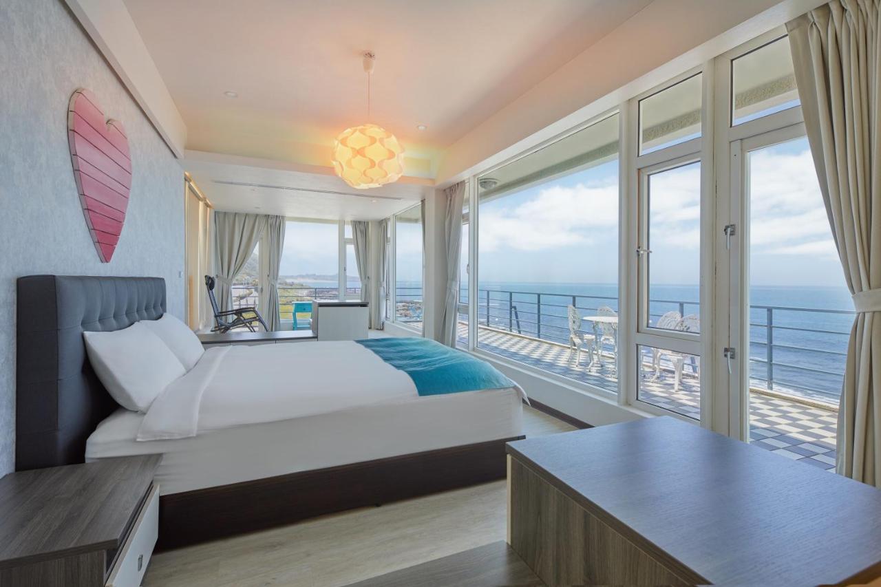 Deluxe Double Room with Balcony and Sea View