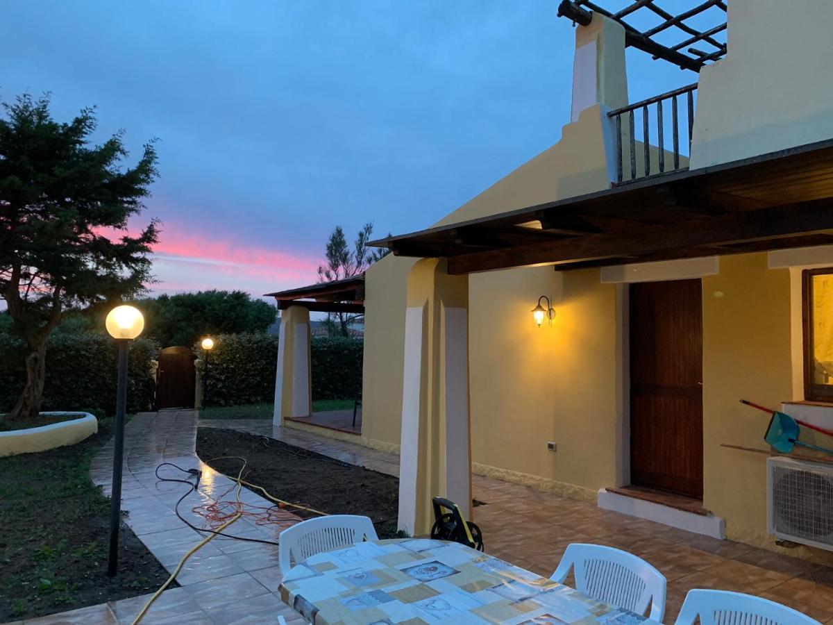 Villa Holiday Park Stintino - Piscina privata ed esclusiva - Bed and Breakfast
