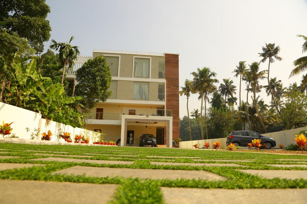 Riverside Inn Homestay - B&B