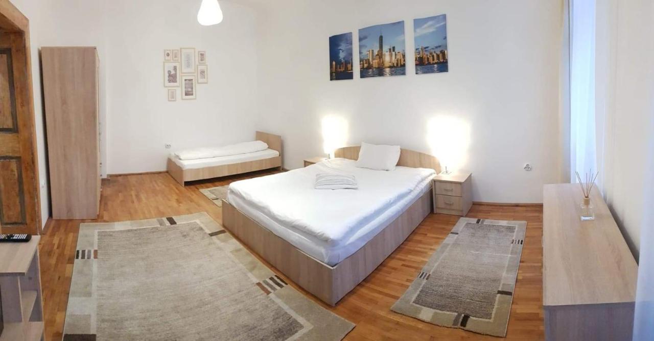 B&B Mediaş - Fabini Apartments - Bed and Breakfast Mediaş