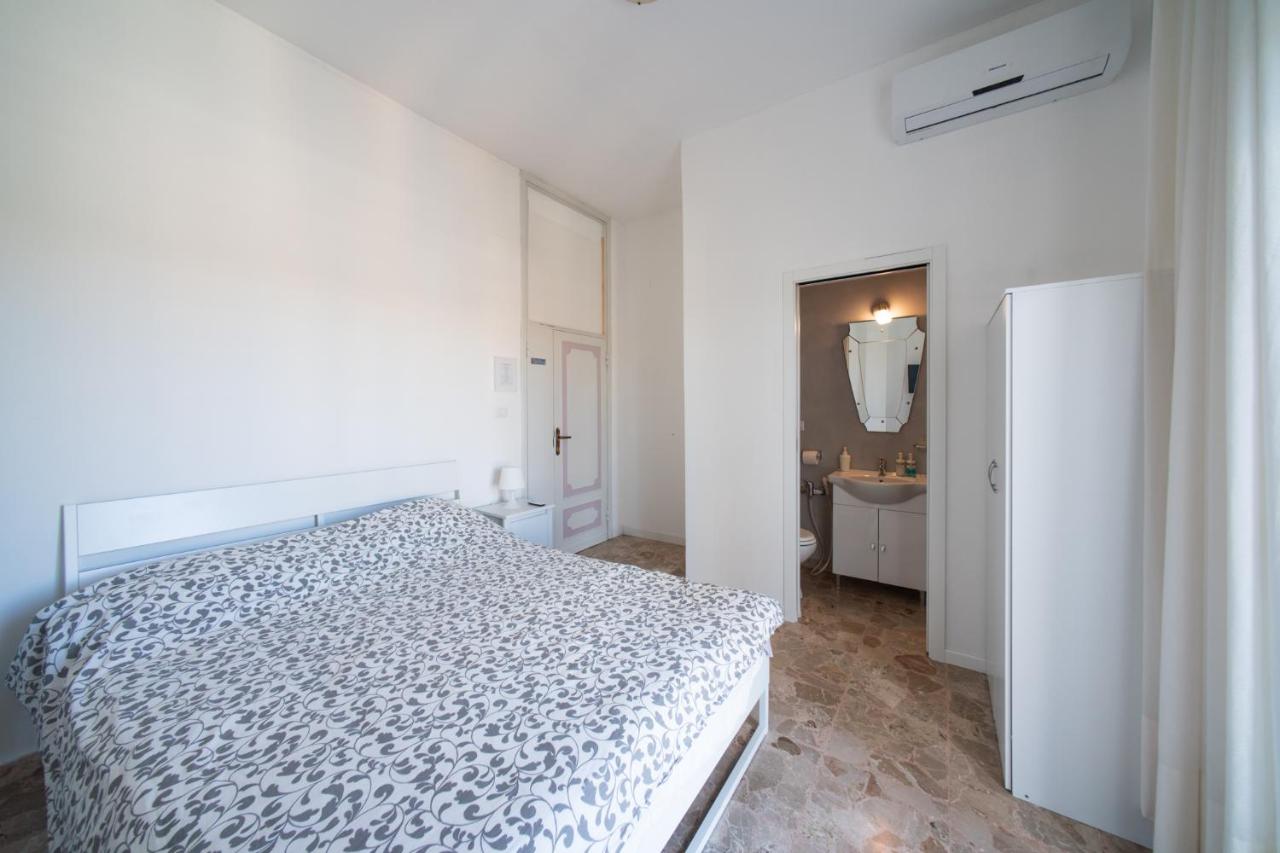 Camera Matrimoniale/Doppia con Letti Singoli