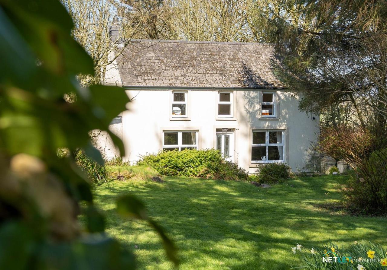 B&B Saint Lawrence - Stone Hall Mill Cottage, Welsh Hook - Bed and Breakfast Saint Lawrence