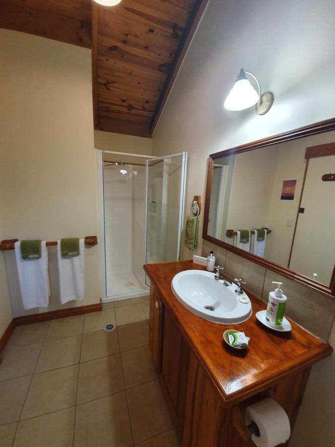 Cockatoo Room