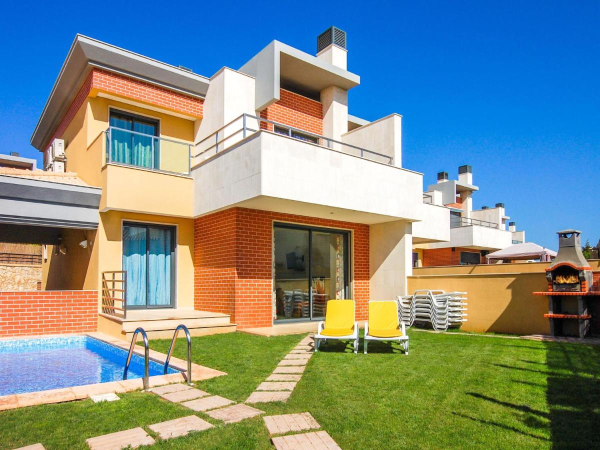 B&B Albufeira - V4, Villa Jardins Branqueira near Beach, Albufeira - Bed and Breakfast Albufeira