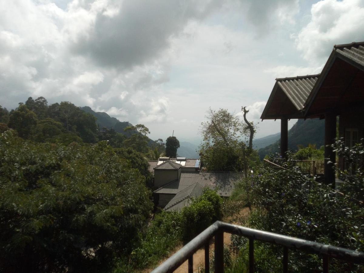 Familienzimmer mit Bergblick