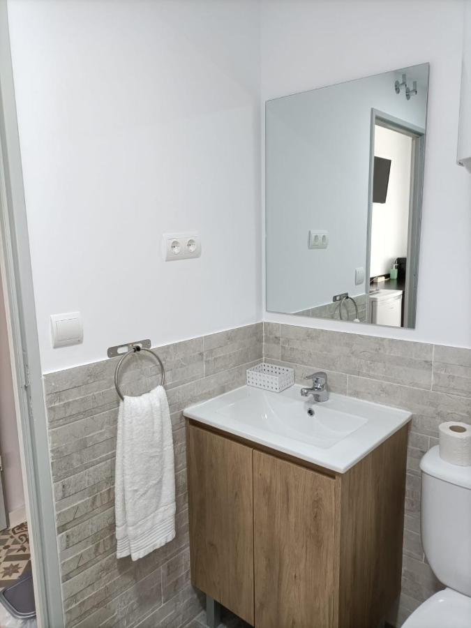 Double or Twin Room with Private Bathroom