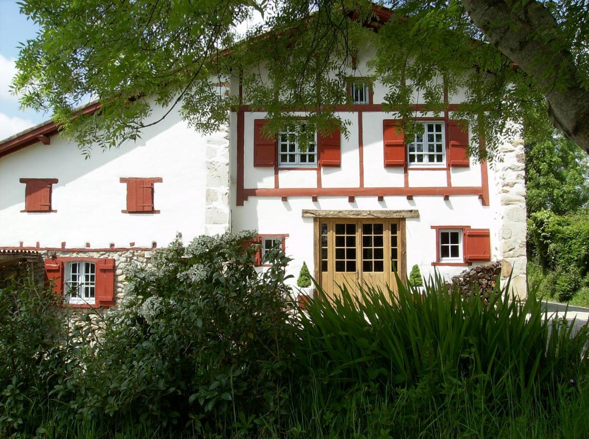 Maison Anderetea - Bed and Breakfast Mendionde