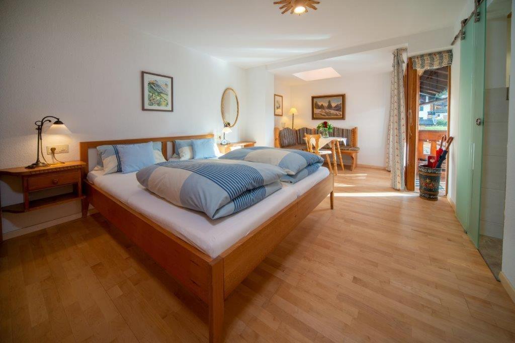 One-Bedroom Apartment with Balcony