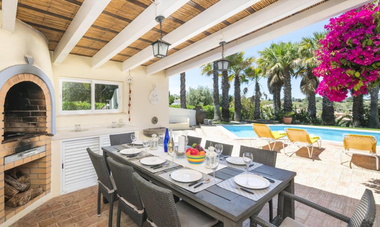 Spacious Villa in Carvoeiro with Private Pool - B&B