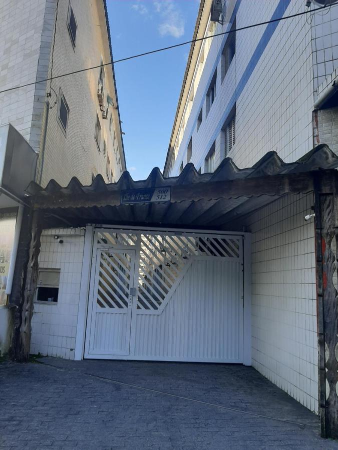 Apartamento mobiliado no Canto do Forte - Praia Grande - SP Férias, temporada, feriados - Chambres d'hôtes São Paulo