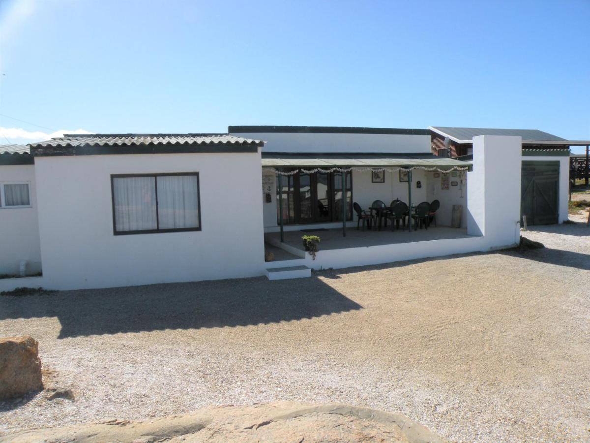Honne-Hemel Oubaas - Bed and Breakfast Hondeklipbaai