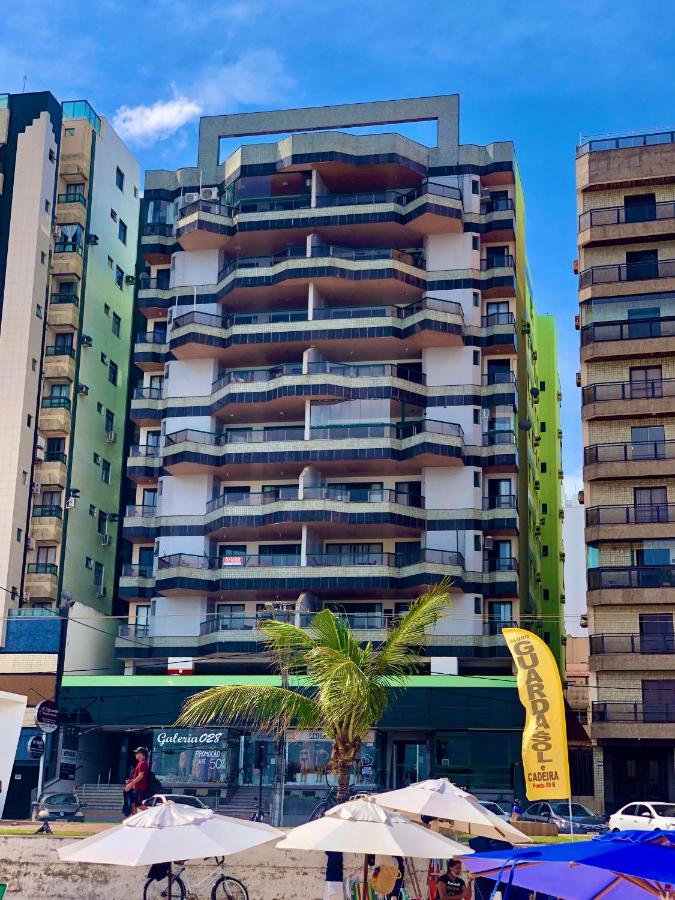 BEIRA MAR 3 suítes, lavabo, 2 Vagas Garagem, varandão, Smart TV- MELHOR LOCALIZAÇÃO - WIFI Vivo Fibra - B&B