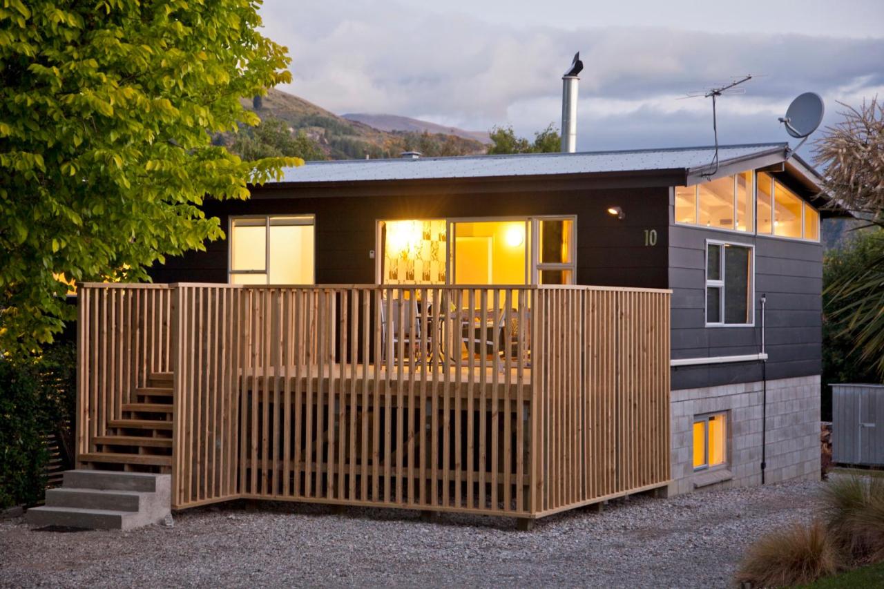 B&B Arrowtown - Number 10 Arrowtown Sleeps 12 - Bed and Breakfast Arrowtown