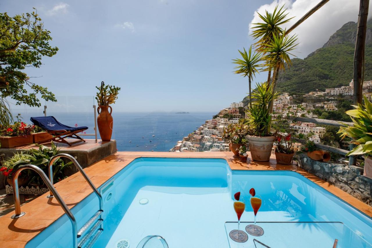 Suite con piscina privada y vistas al mar
