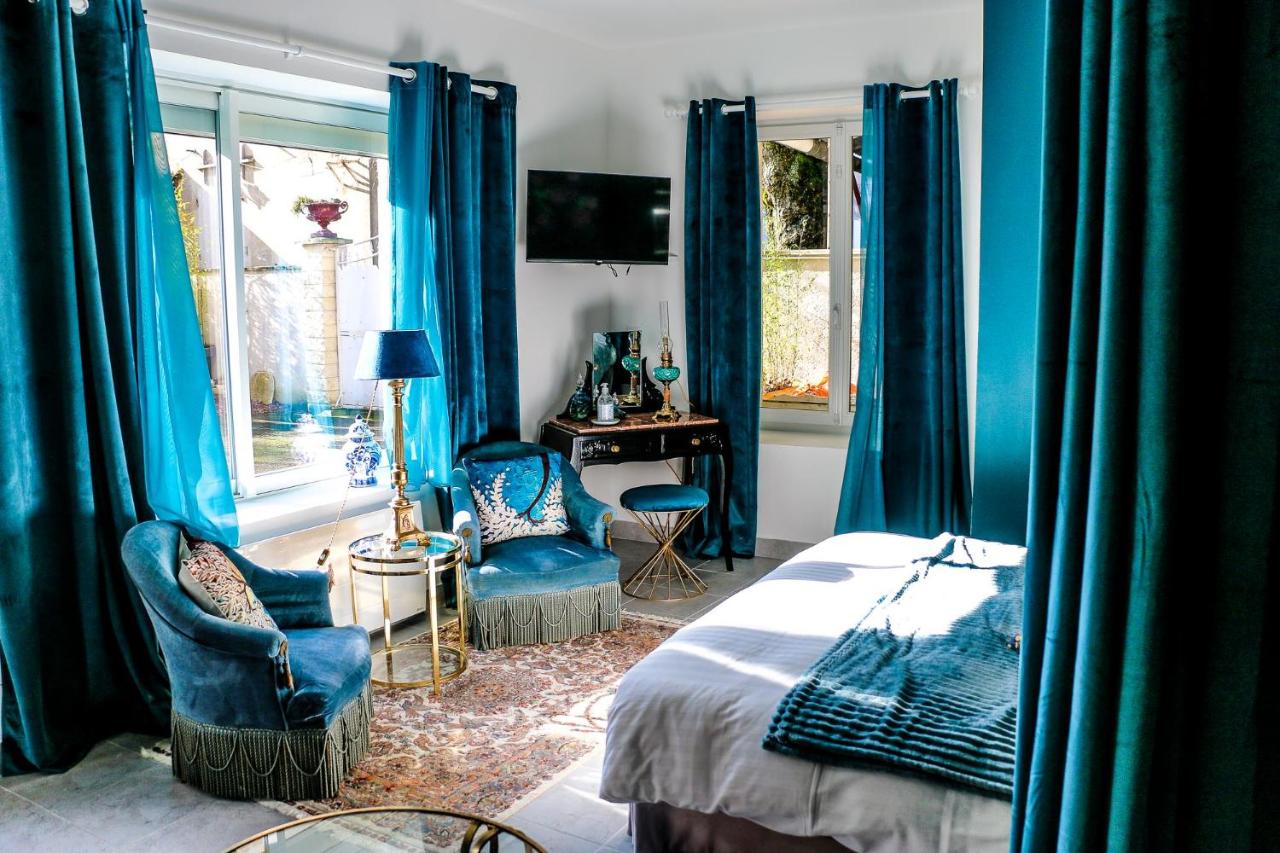 Suite with Garden View