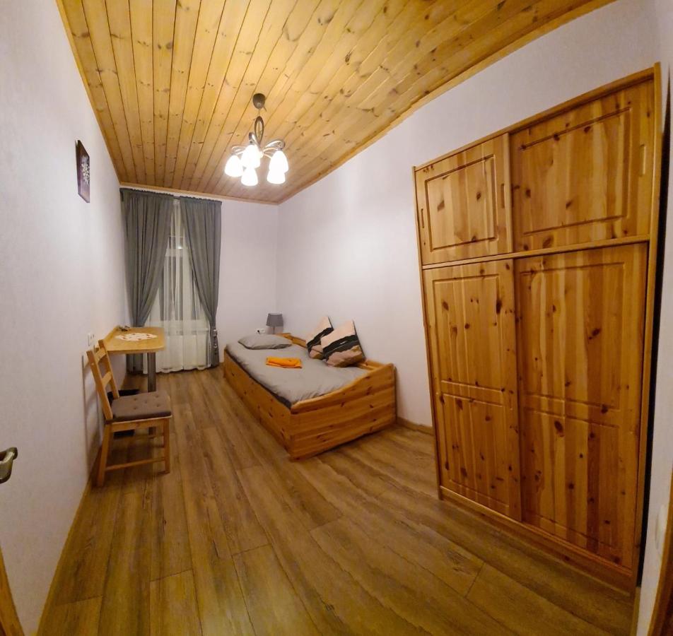 Kleine Tweepersoonskamer met 1 of 2 Bedden