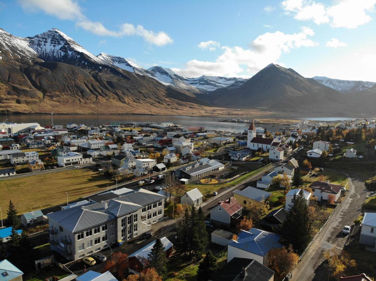 B&B Siglufjordur - Hlíðarvegur 20 - Gagginn - Bed and Breakfast Siglufjordur