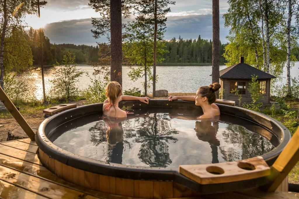 Beautiful lakeside Villa Vetojärvi - Chambres d’hôtes