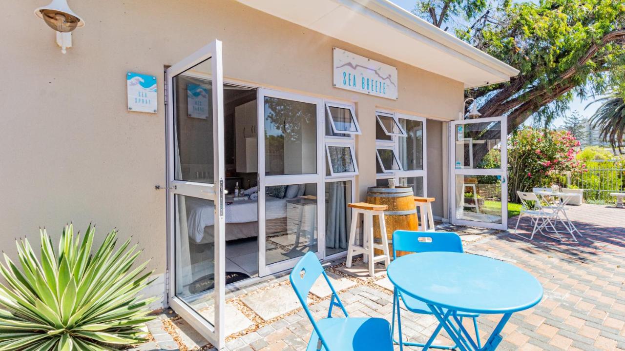 Sea Breeze Guest House - Ferienwohnung Bloubergstrand