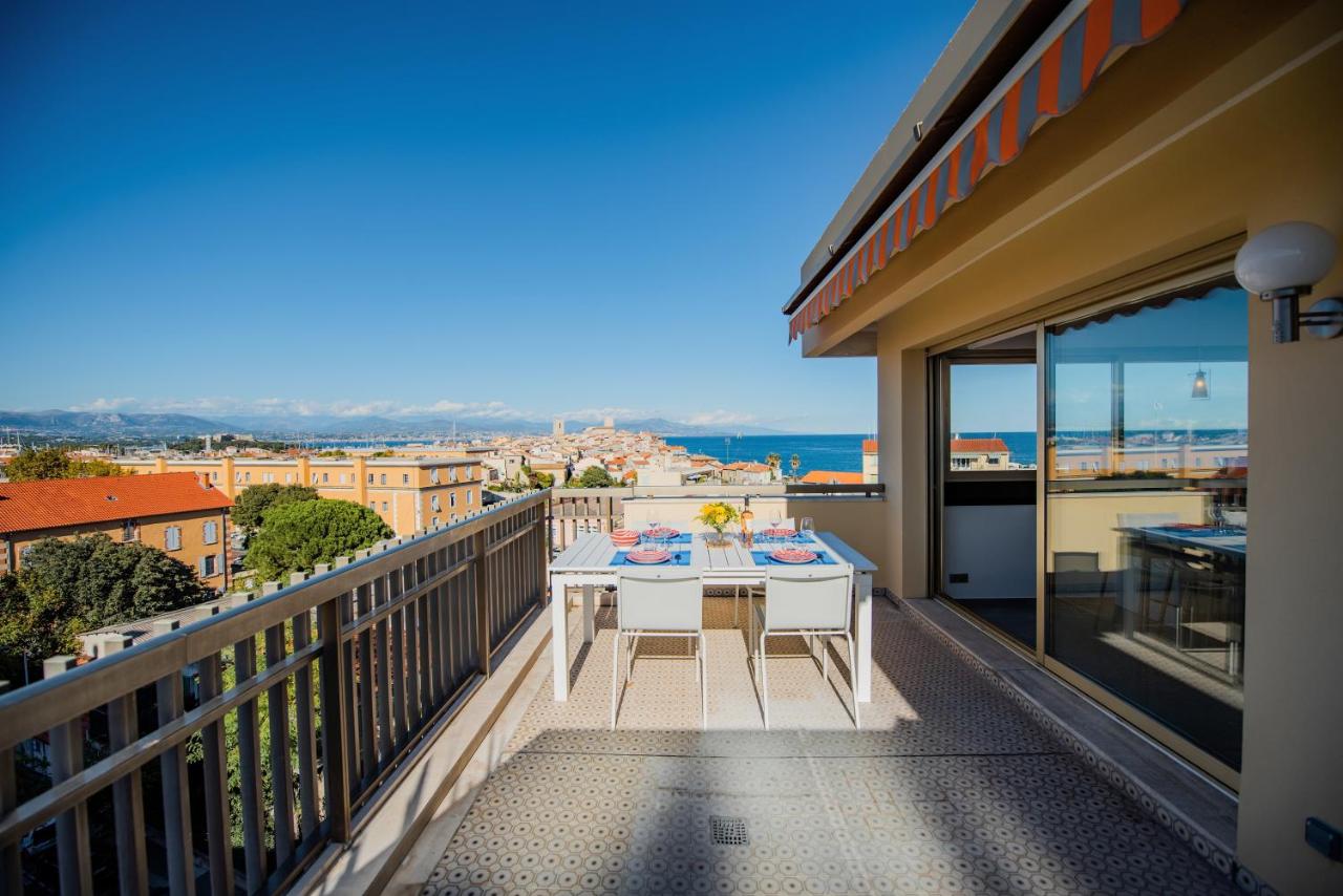 High Standing with Incredible Old Antibes and Sea views - B&B