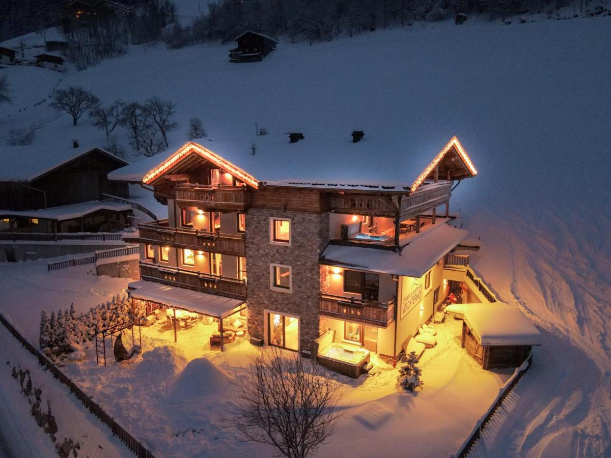 Deluxe Apartment with Hot Tub and Sauna (max. 9 Persons)