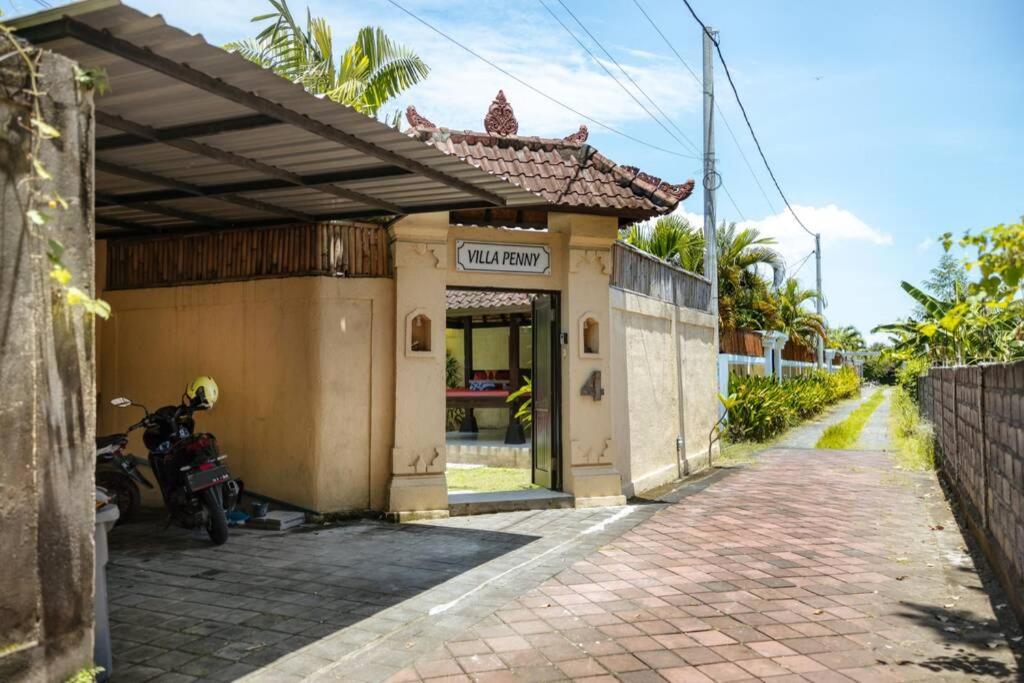 Villa Penny, Seminyak - Spacious 3 Bedroom Pool Villa! - B&B Seminyak