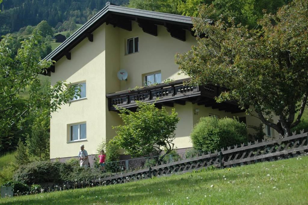 B&B Silbertal - Ferienwohnung Hildegard - Bed and Breakfast Silbertal