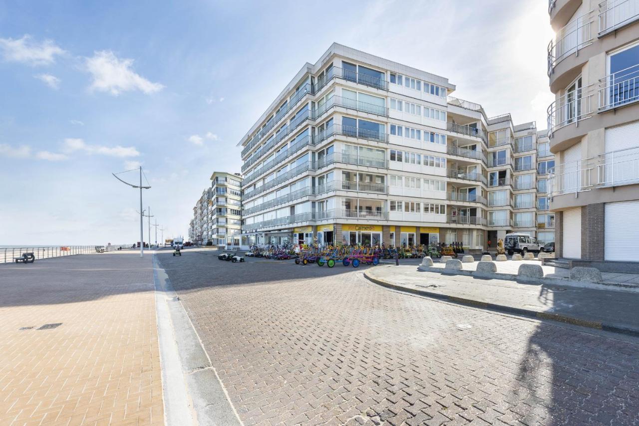 Zonnig en gezellig appartement met zijdelings zeezicht en zwembad in Koksijde - B&B Koksijde