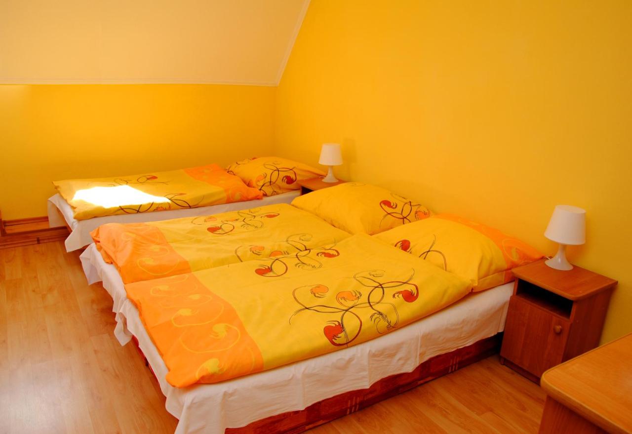 Doppel-/Zweibettzimmer mit Bad
