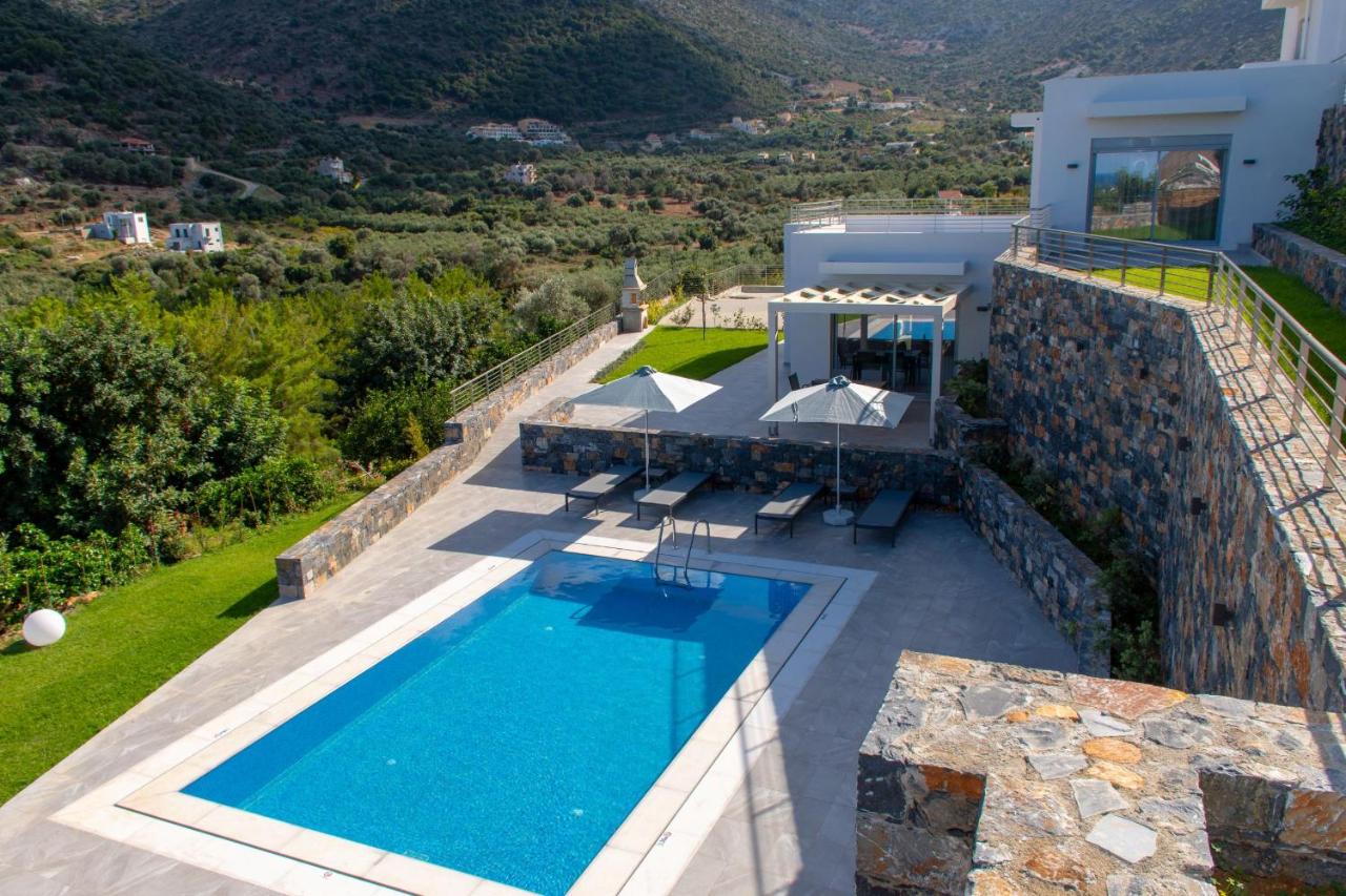 Villa Aqua