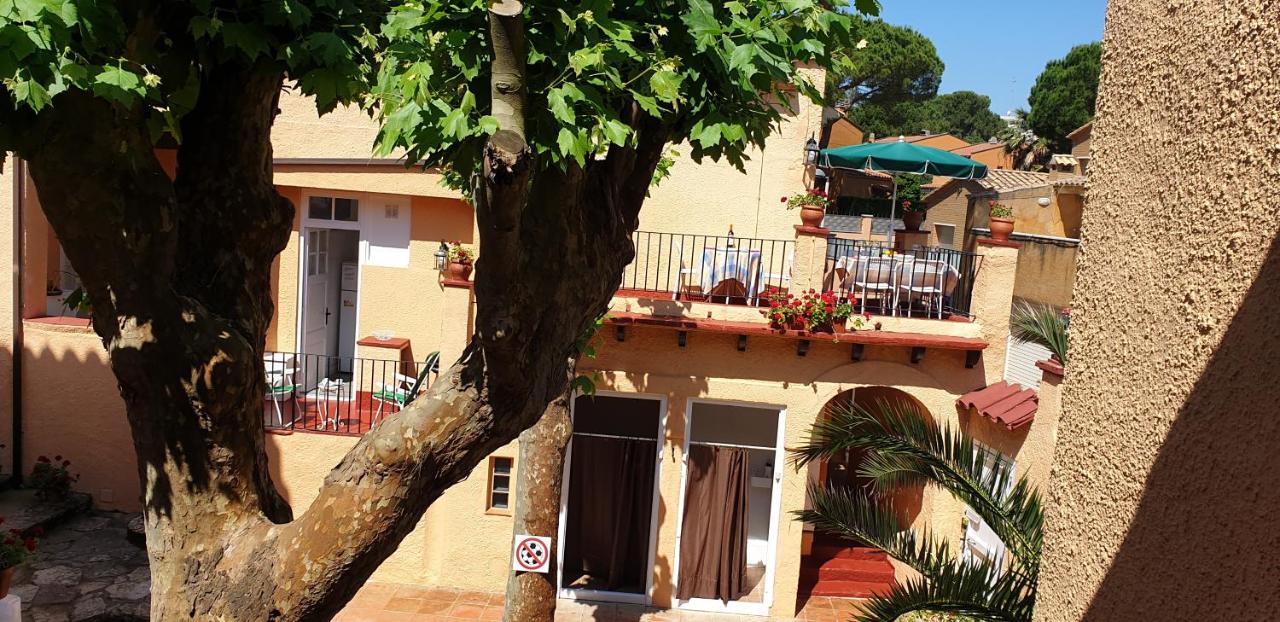Casa con jardín a 30 metros de la playa. VL. - Ferienwohnung